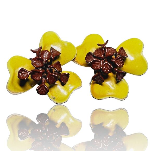 Vtg Poppy Flower Earrings Studs Clip-on Metal Enameled Retro 3d Yellow & Brown - Picture 1 of 9